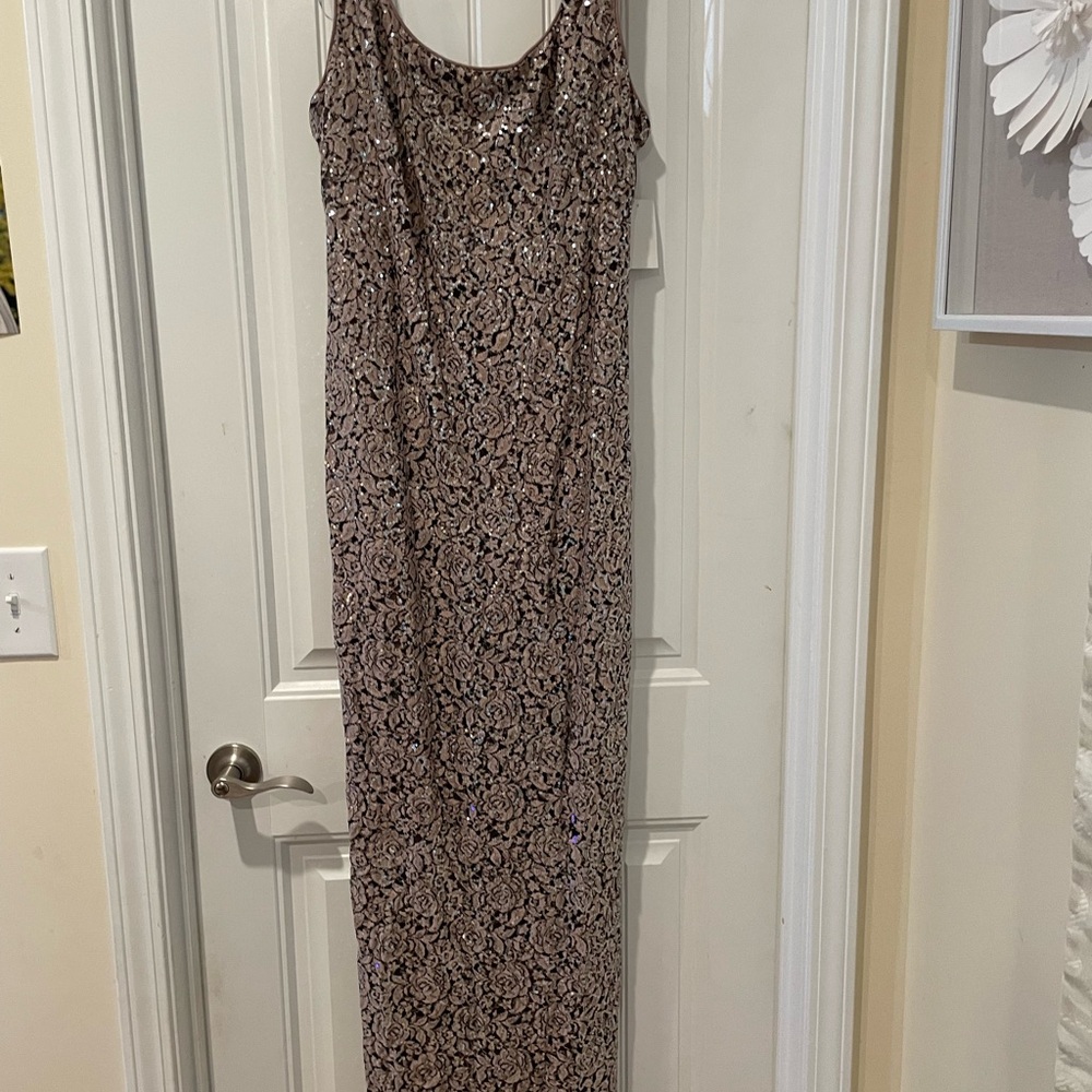 Elegant Floral Lace Dress